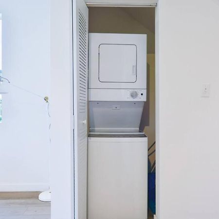 Amazing Town House 15 Min From The Beach Wfree Parking Villa Miami Exterior photo
